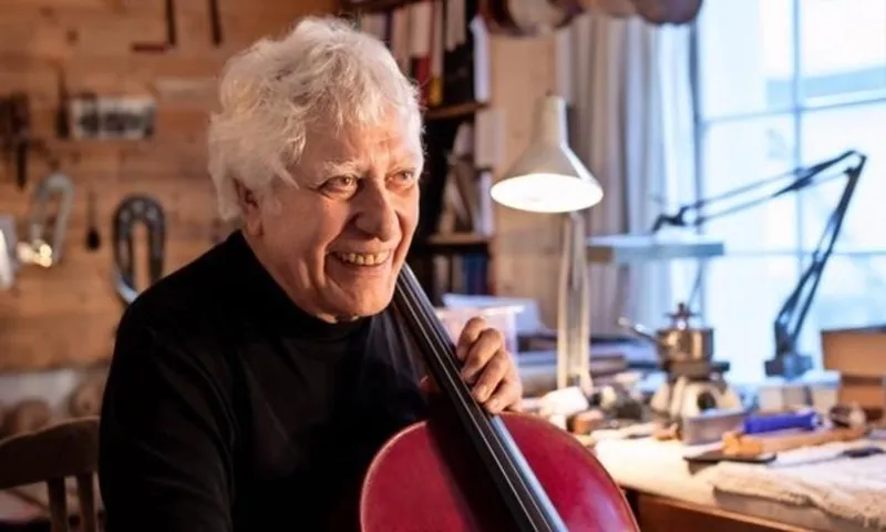 Musizieren mit Cello und Tipp-Ex